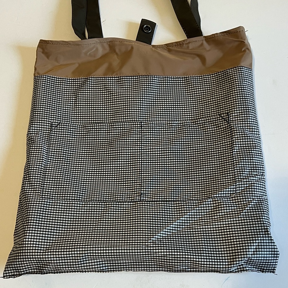 Tenzing Beown Tote Bag with Patterned Detail and Snap Closure NWOT - Picture 5 of 8